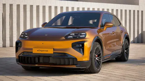 Porsche debuts cloud 3D configurator for Cayenne EVs