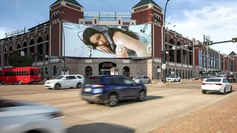 VIOOH adds Orange Barrel Media & IKE screens to platform